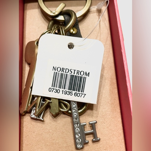 NWT Fossil “WISH” Key Crystal Rhinestone Two Tone Keychain - Picture 3 of 5